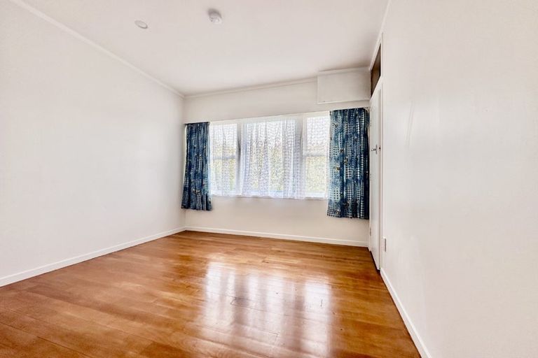 Photo of property in 1 Short Street, Manurewa East, Auckland, 2102