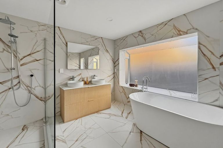 Photo of property in 95 Russley Drive, Mount Maunganui, 3116