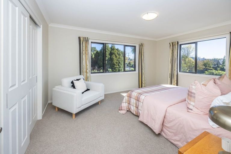 Photo of property in 72 Barrington Drive, Huntington, Hamilton, 3210