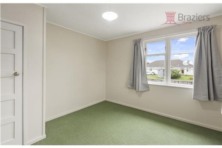 Photo of property in 6 Renfrew Street, Upper Riccarton, Christchurch, 8041