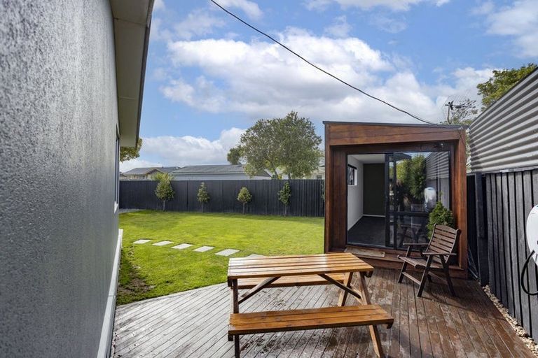 Photo of property in 28 Shetland Street, Woolston, Christchurch, 8062