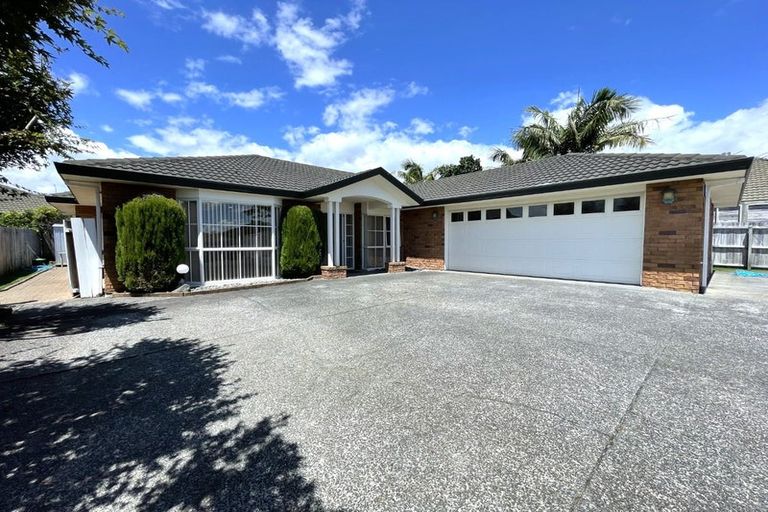 Photo of property in 7 Mullagh Place, East Tamaki Heights, Auckland, 2016