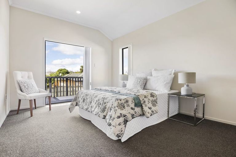 Photo of property in 16 Secoia Crescent, Mangere, Auckland, 2022