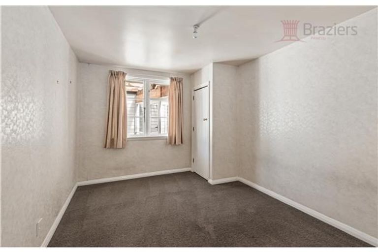 Photo of property in 34 Roche Avenue, Upper Riccarton, Christchurch, 8041