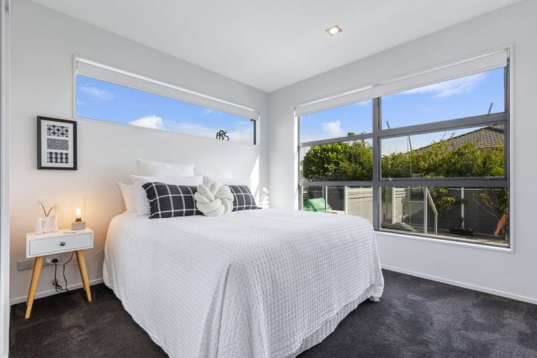 Photo of property in 32 Manhattan Rise, Orewa, 0931