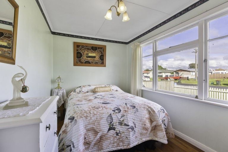 Photo of property in 120 Browne Street, Waitara, 4320