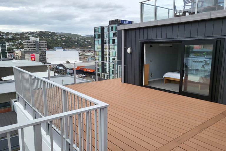 Photo of property in Endeavour Apartments, 125u5 Thorndon Quay, Pipitea, Wellington, 6011