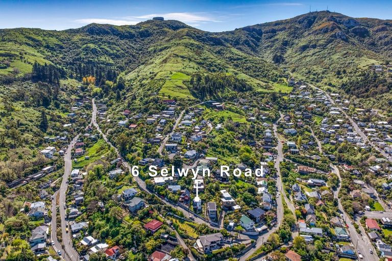 Photo of property in 6 Selwyn Road, Lyttelton, 8082