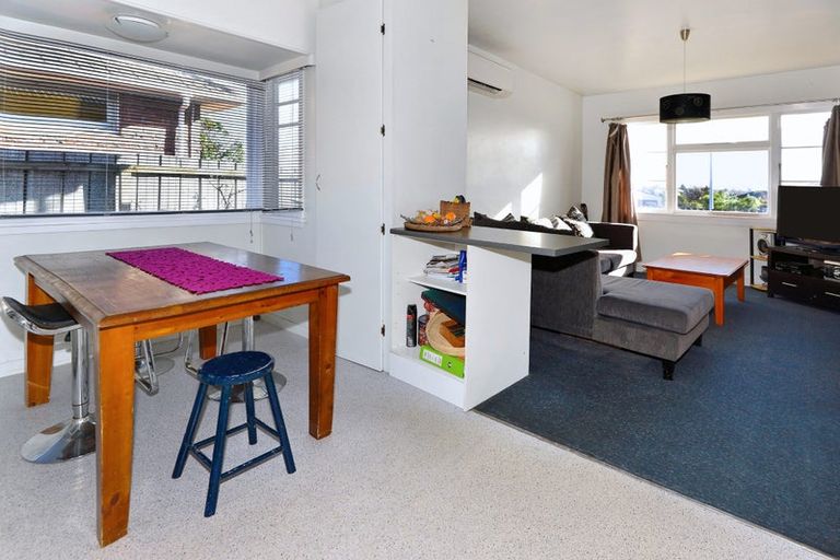 Photo of property in 154 Wainoni Road, Avondale, Christchurch, 8061