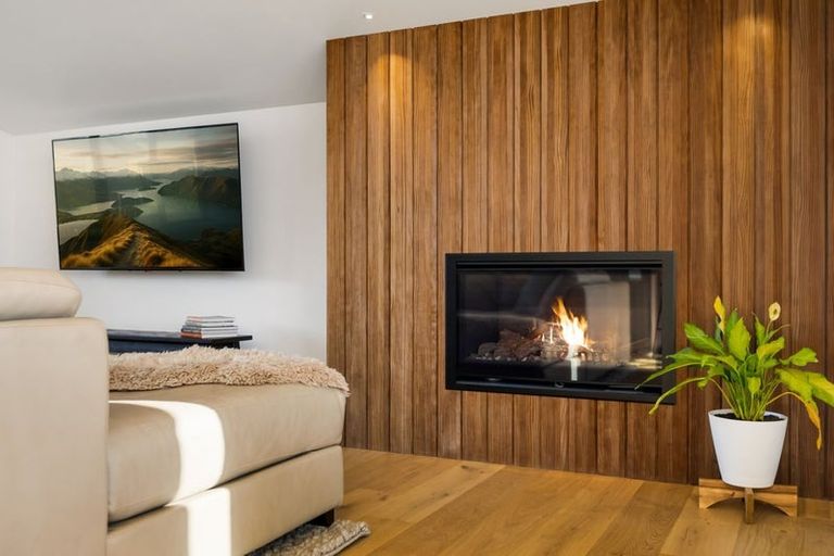 Photo of property in 54 Avalon Station Drive, Wanaka, 9305