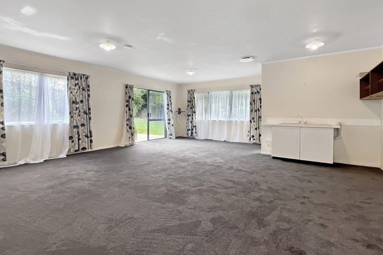Photo of property in 19 Lowburn Place, Clover Park, Auckland, 2019