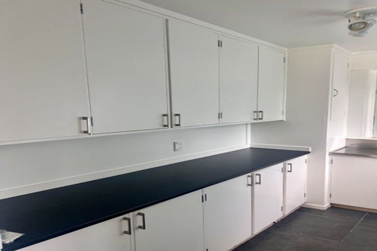 Photo of property in 9 Epsom Way, Karori, Wellington, 6012