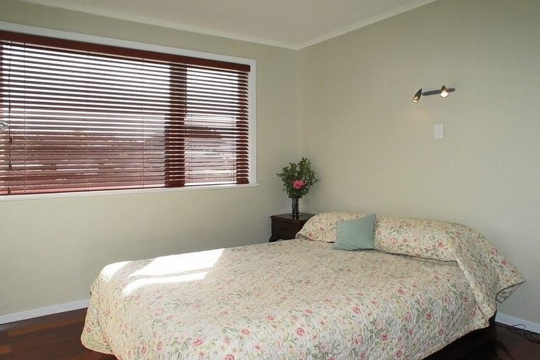 Photo of property in 11 Hallewell Crescent, Johnsonville, Wellington, 6037