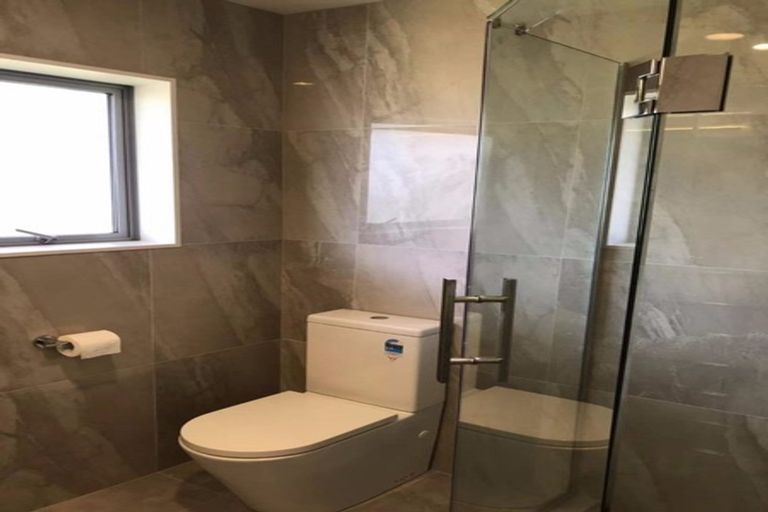 Photo of property in 89a Stanley Road, Glenfield, Auckland, 0629