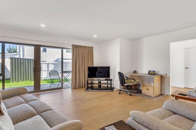Photo of property in 102c Auckland Road, Greenmeadows, Napier, 4112