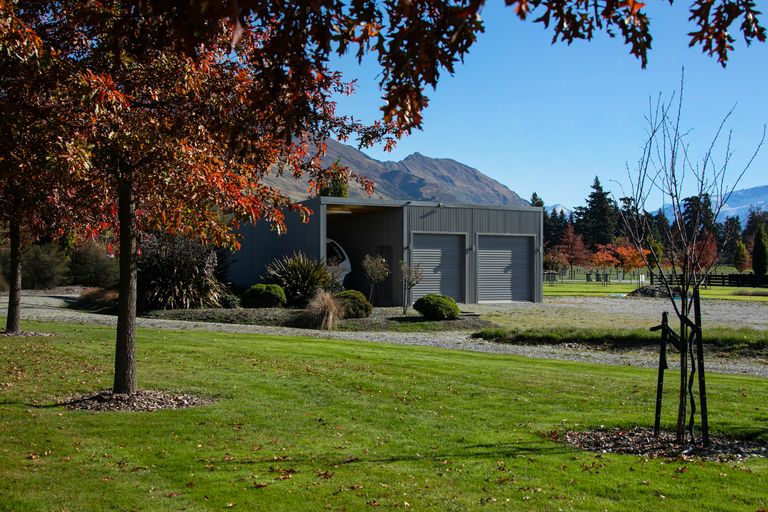 Photo of property in 14 Little Orchard Way, Wanaka, 9382