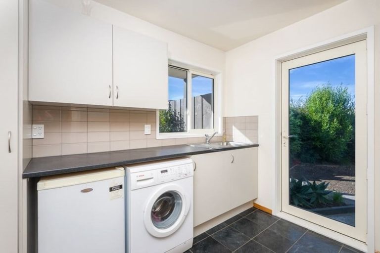 Photo of property in 4 Hemingford Place, Halswell, Christchurch, 8025