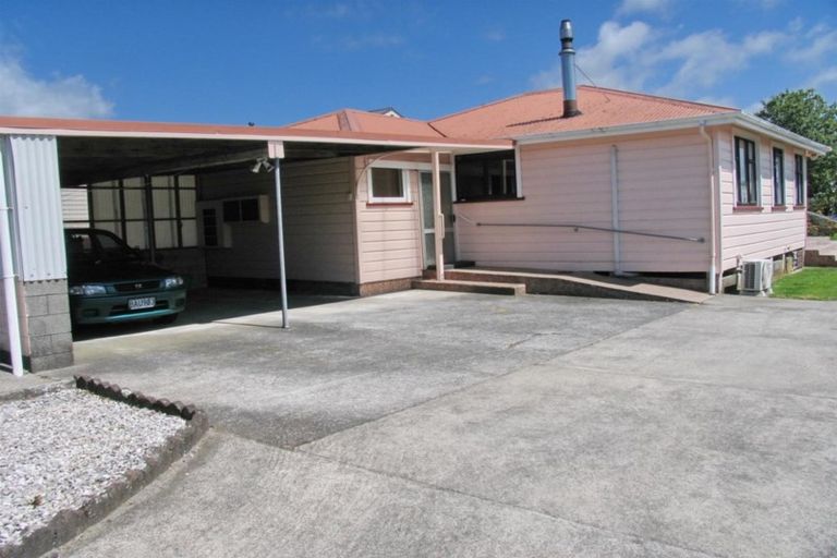 Photo of property in 15 Olivia Street, Stratford, 4332