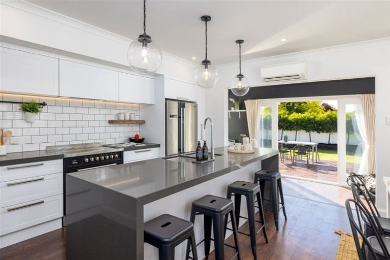 Photo of property in 138 Innes Road, St Albans, Christchurch, 8052