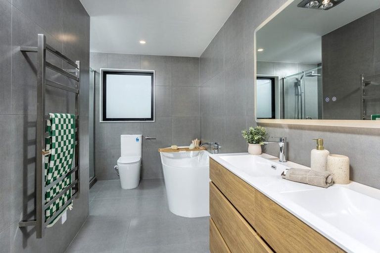 Photo of property in 23a Glenvar Road, Torbay, Auckland, 0630