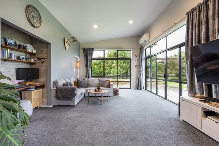 Photo of property in 18 Omana Avenue, Shelly Beach, Helensville, 0874