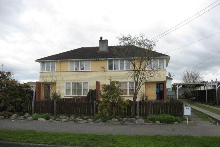 Photo of property in 54-56 Cameron Crescent, Masterton, 5810