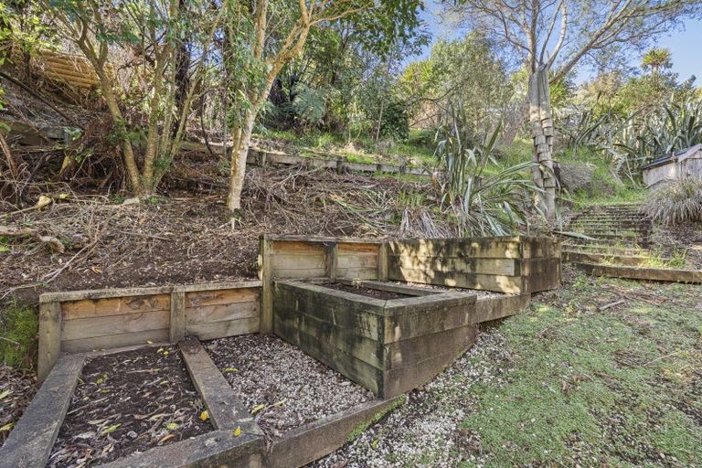Photo of property in 198 Seaview Road, Westown, New Plymouth, 4310