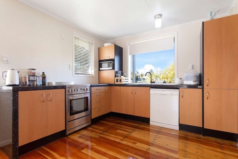 Photo of property in 26 Old Wairoa Road, Papakura, 2110