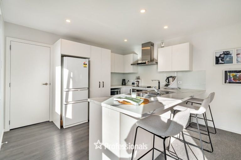 Photo of property in 393 Stokes Valley Road, Stokes Valley, Lower Hutt, 5019