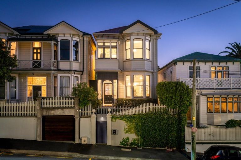 Photo of property in 54 Majoribanks Street, Mount Victoria, Wellington, 6011