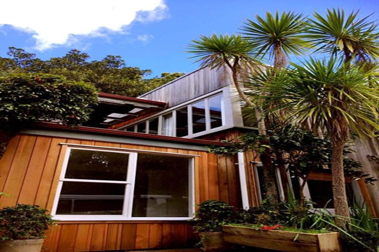 Photo of property in 34 Sandown Road, Rothesay Bay, Auckland, 0630