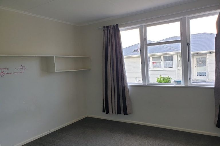 Photo of property in 3 Bellona Place, Cannons Creek, Porirua, 5024