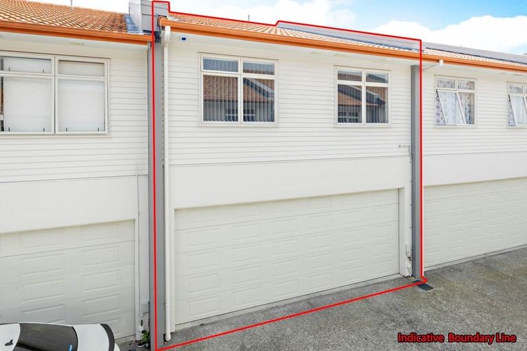 Photo of property in 11/44 Carlos Drive, Flat Bush, Auckland, 2016