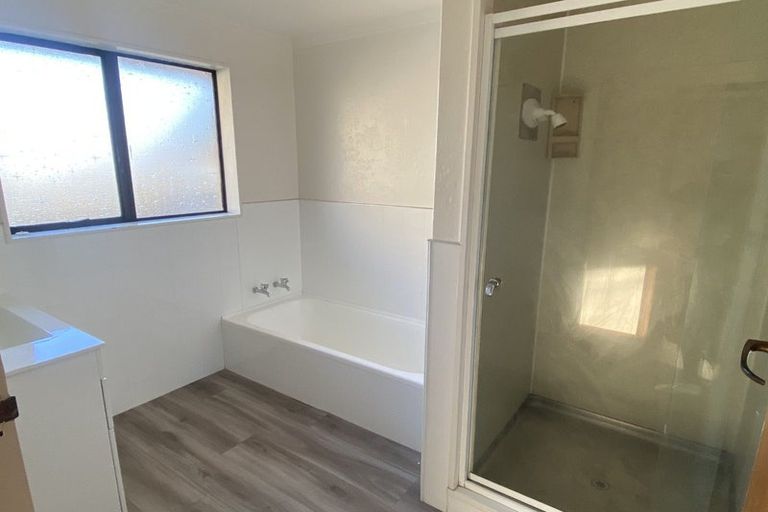 Photo of property in 105 Great North Road, Winton, 9720