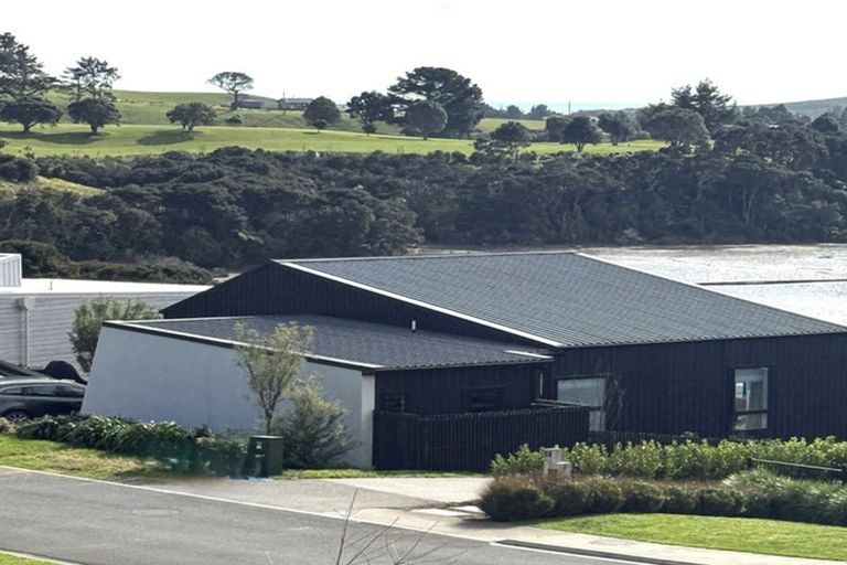 Photo of property in 15 Maataitai Road, Raglan, 3225