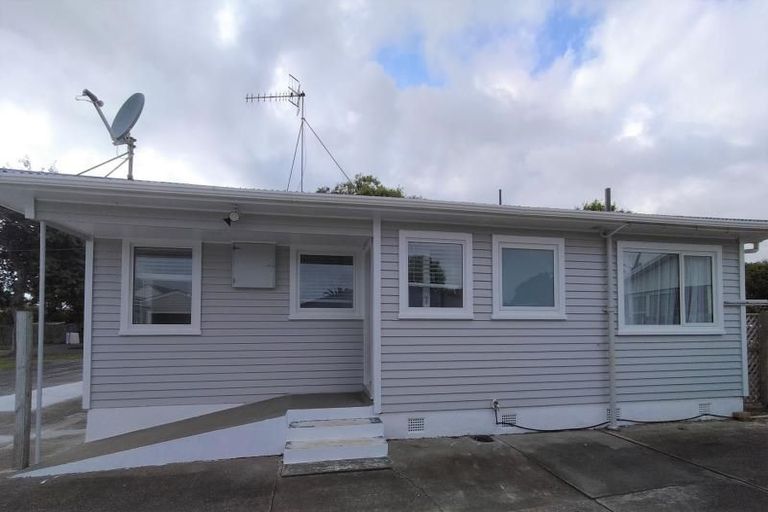 Photo of property in 8-8a Matai Street, Levin, 5510