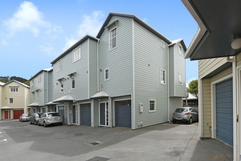 Photo of property in Colombo St Apartments, 3/10 Colombo Street, Newtown, Wellington, 6021