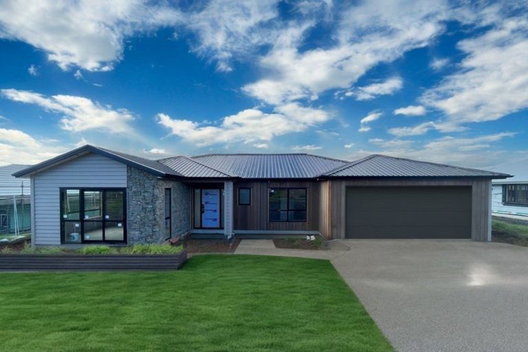 Photo of property in 7 Awa Avenue, Helensville, 0800