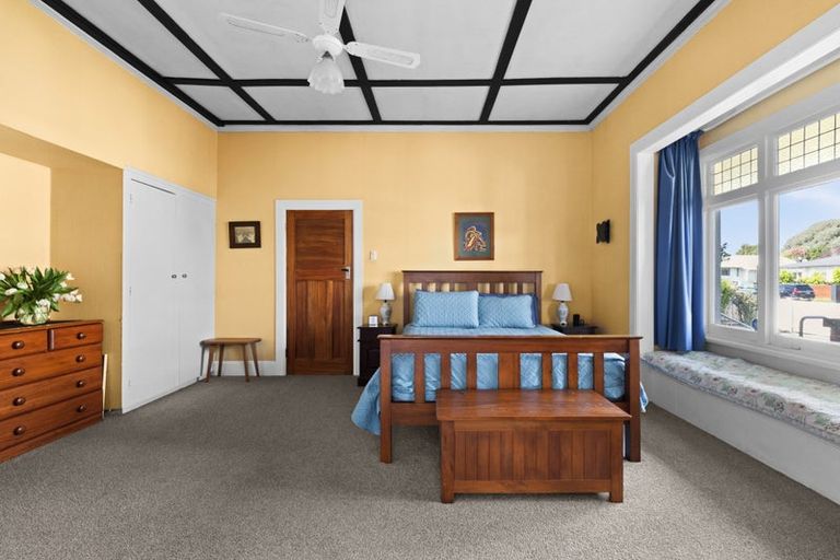 Photo of property in 83 Vigor Brown Street, Napier South, Napier, 4110