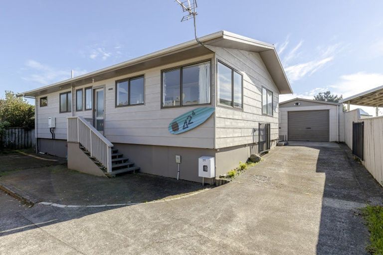 Photo of property in 42 Norwich Avenue, Spotswood, New Plymouth, 4310