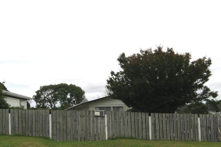 Photo of property in 2/104 Lauderdale Road, Birkdale, Auckland, 0626