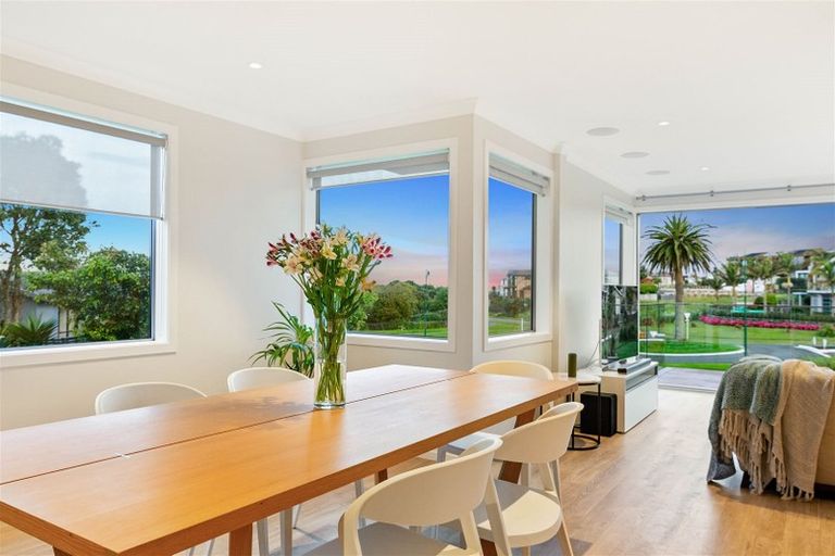 Photo of property in 22b Halyard Place, Te Atatu Peninsula, Auckland, 0610