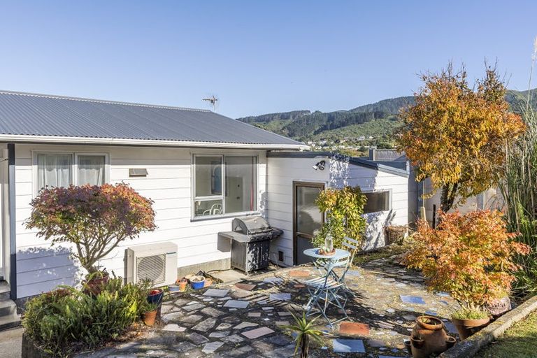 Photo of property in 42a Mahoe Street, Tawa, Wellington, 5028