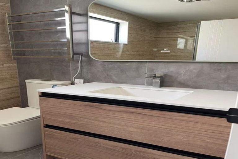 Photo of property in 7 Pilot Drive, Hobsonville, Auckland, 0616