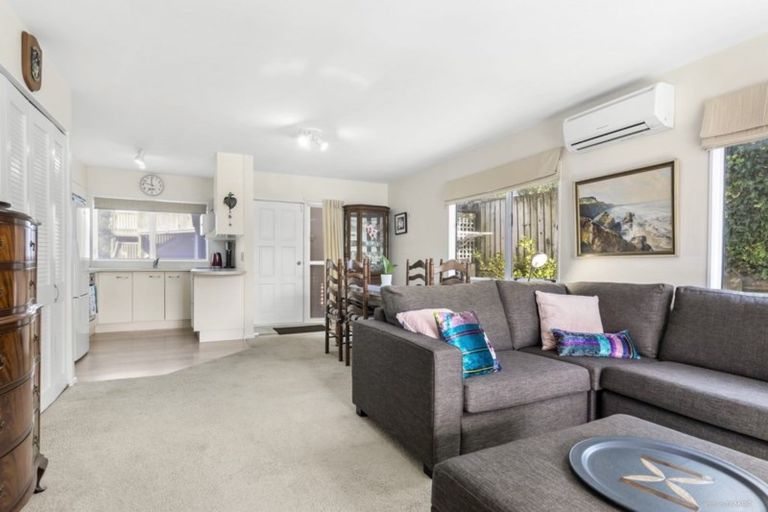 Photo of property in 22a Hall Street, Newtown, Wellington, 6021