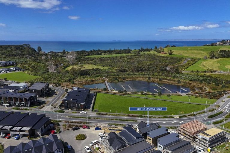 Photo of property in 102 Te Oneroa Way, Long Bay, Auckland, 0630