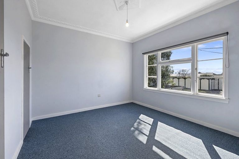 Photo of property in 6 Turi Street, Welbourn, New Plymouth, 4312