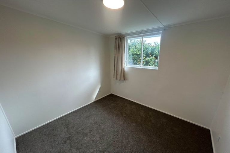 Photo of property in 14 Laurie Street, Red Beach, 0932