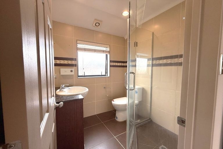 Photo of property in 28b Bucklands Beach Road, Bucklands Beach, Auckland, 2012