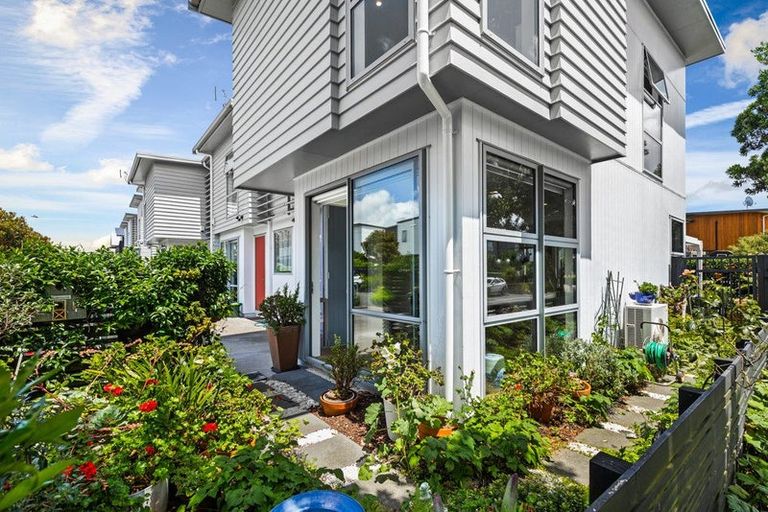 Photo of property in 30 Grey Warbler Road, Hobsonville, Auckland, 0616